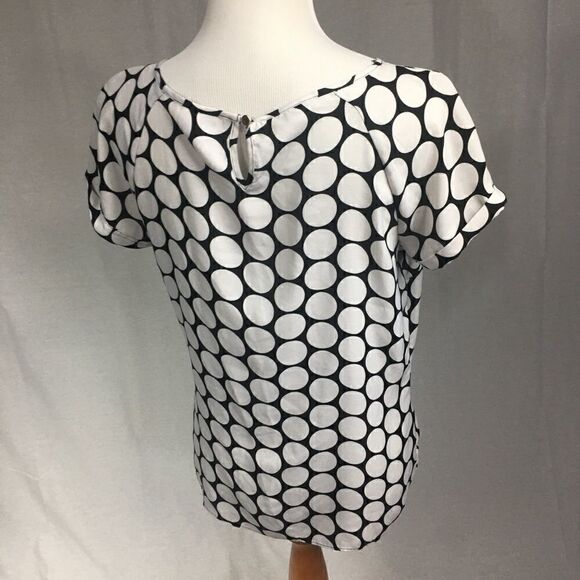 Worthington size Medium black white polka dots short sleeved shell top - Picture 3 of 6